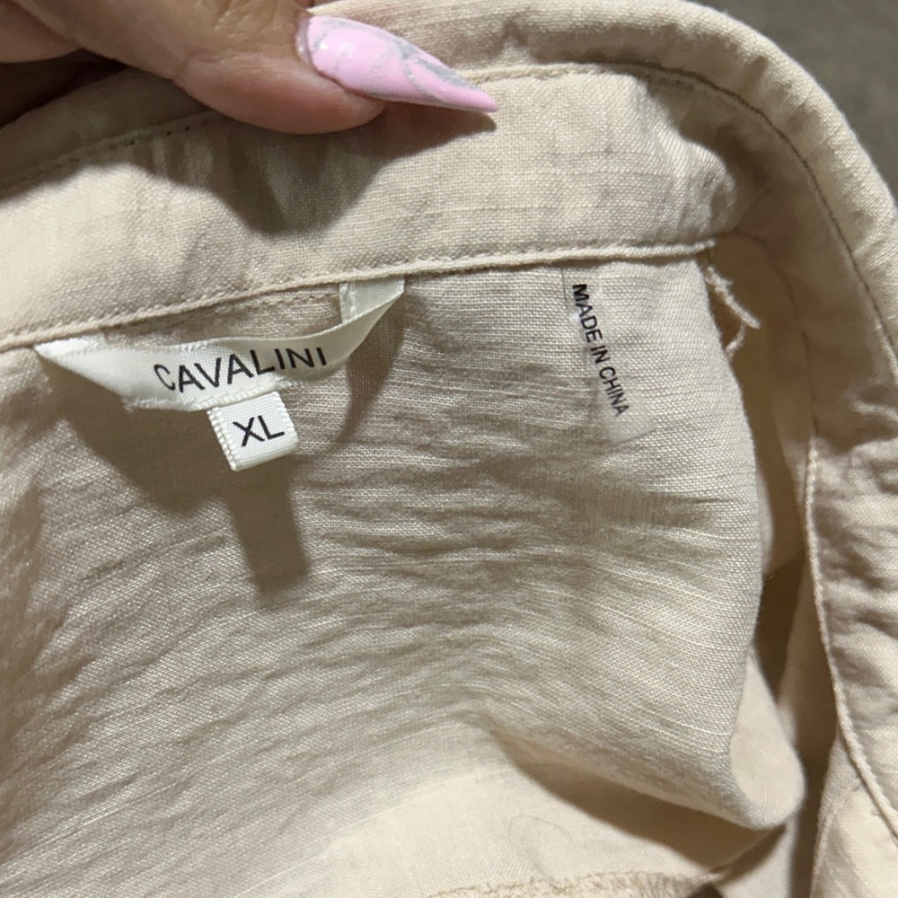 Cream Button-Up Crop Top - Picture 3 of 3